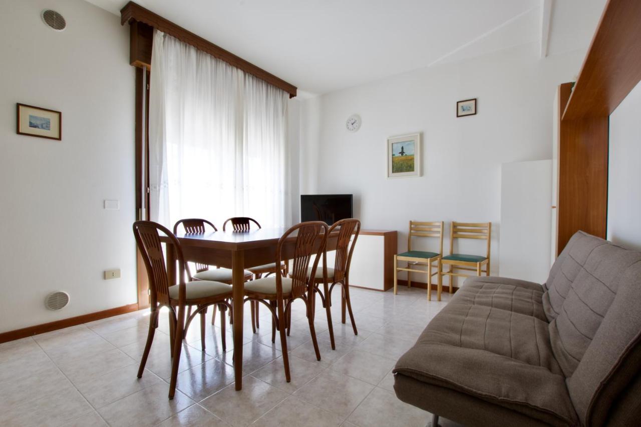 Residence Madrid Лидо-ди-Езоло Экстерьер фото